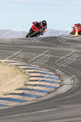 media/Nov-16-2025-Race Pace (Sun) [[8c5fa54630]]/Verified Riders/1-Turns 9 and 10 (925am)/